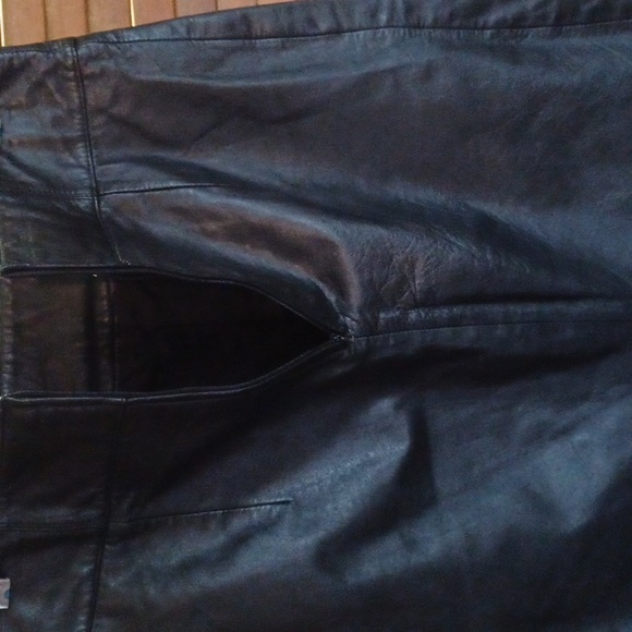 Jones New York Petite black genuine leather lined skirt Size 12 - Picture 4 of 9